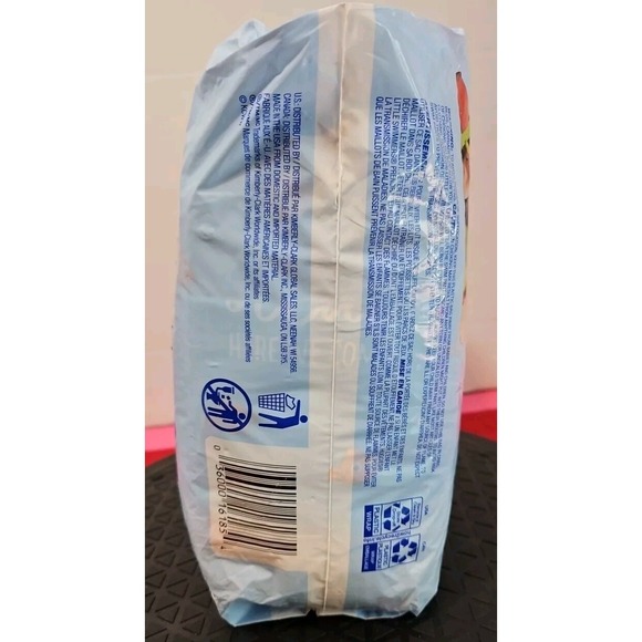 Huggies Little Swimmers Disposable Swim Diapers, SIZE 4 Medium (24-34 Lbs) 18 Ct - Picture 5 of 6